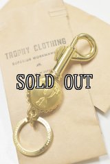 TROPHY CLOTHING/BOTTLE OPEN KEY HOLDER